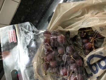 Consumer Review - Food Safety Kroger, South James Campbell Boulevard, Columbia, TN, USA Seems to be the red seedless grapes from C... photo #2