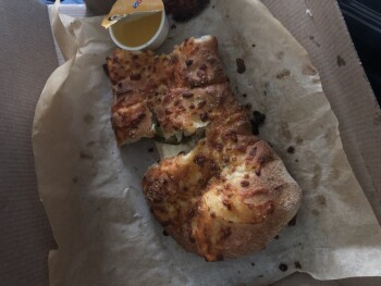 Avaliação do consumidor - Segurança alimentar Domino's Pizza, Manor, TX, USA The taste and poor quality of the food  I ate a piece of the food and... foto #3