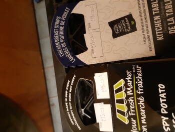 Consumer Review - Food Safety Walmart, Boulevard Chomedey, Laval, QC, Canada Je crois que C est le poulet fri et les languette de... photo #1