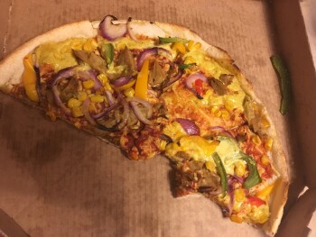 Consumer Review - Food Safety Domino's Pizza Koblenz, Moselweißer Straße, Koblenz, Deutschland Ich habe eine vegane BBQ Pizza gege... photo #2