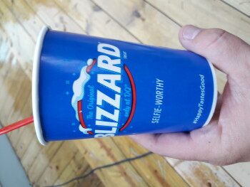 Reseña del consumidor - Seguridad alimentaria Dairy Queen, Brookway Boulevard, Brookhaven, MS, USA Me and my wife was wanting dessert after our di... foto #1
