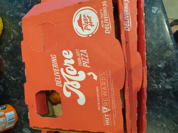 Consumer Review - Food Safety Pizza Hut Delivery, Green Lane, Northwood, UK Chicken wings Ordered 2 pizzas and chicken wings, my w... photo #2
