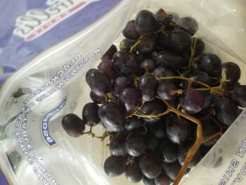Avaliação do consumidor - Segurança alimentar Black grapes, Kroger Marketplace, Kroger Way, Versailles, KY, USA I ate some Black grapes about 12:3... foto #2