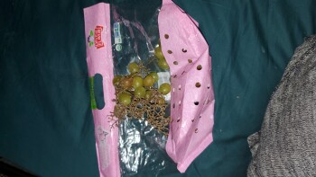 Consumer Review - Food Safety H-E-B, Bulverde Road, San Antonio, TX, USA I think the cotton candy grapes The day after I ate them... photo #2