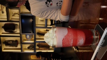 Verbraucherbewertung – Lebensmittelsicherheit Hard Rock Cafe, 26 Sentosa Gateway, Resorts World Sentosa, The Forum, Singapore Foods from there Sto... Foto #4