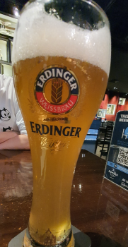 Verbraucherbewertung – Lebensmittelsicherheit Hard Rock Cafe, 26 Sentosa Gateway, Resorts World Sentosa, The Forum, Singapore Foods from there Sto... Foto #3