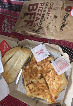 Consumer Review - Food Safety Pizza Hut, Haridwar Bypass Road, opposite DDPM Mahindra Showroom, Bank Colony, Ajabpur Kalan, Dehrad... photo #5