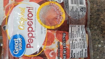 مراجعة المستهلك - سلامة الغذاء Walmart Neighborhood Market, West 151st Street, Olathe, KS, USA This morning,  Pepperoni, 2 of my ch... صورة فوتوغرافية #2