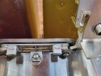 Consumer Food Safety Report Panera Bread, New Jersey 35, Wall Township, NJ, USA When going to fill my daughter's  drink from the... photo #1