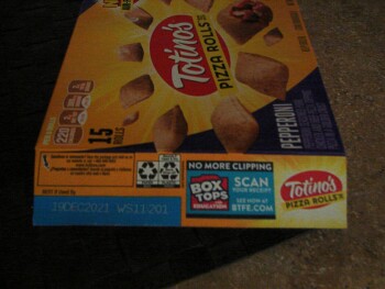 消费者评论 - 食品安全 Walgreens, North Gantzel Road, San Tan Valley, AZ, USA I bought a small box on 9/4/21; expiration da... 照片 #1