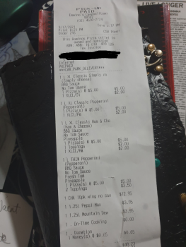 Consumer Review - Food Safety Domino's, Kellicar Road, Campbelltown NSW, Australia Definatly chicken wings from there My mum she i... photo #4