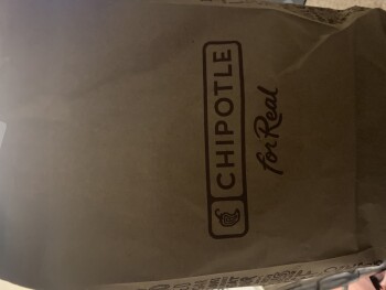 Avis du consommateur - Sécurité alimentaire Chipotle Mexican Grill, 2921 Providence Road, Charlotte, NC, USA 10/05/2021 my girl friend order it... photo #3