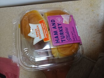 Consumer Review - Food Safety Kroger Marketplace, Oak Ridge Turnpike, Oak Ridge, TN, USA I bought some pre-made Hawaiian roll turk... photo #3