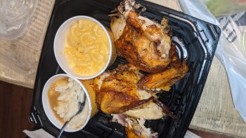 消费者评论 - 食品安全 El Pollo Loco, Riverside Drive, Sherman Oaks, CA, USA 9/25/21,  chicken I ate chicken black beans an... 照片 #2