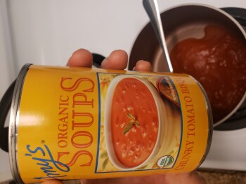 تقرير سلامة الغذاء للمستهلك H-E-B, 7015 Village Center Drive, Austin, TX, USA Black specks in cans of Amy's tomato soup. Is this... صورة فوتوغرافية #3