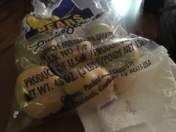 Consumer Review - Food Safety Superior Grocers, 23857 Sunnymead Boulevard, Moreno Valley, CA, USA Daily Pears photo #2