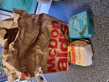 消费者评论 - 食品安全 McDonald's Skewen, Skewen, Neath, UK Last night,  2 of us got sick one the morning after and one the... 照片 #3