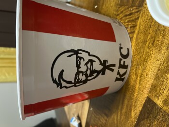 Avis du consommateur - Sécurité alimentaire KFC, Quarry Street, Cochrane, AB, Canada Yesterday we bought a bucket there. Three of the members ex... photo #2