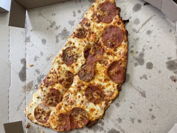 消费者评论 - 食品安全 Domino's Pizza, 4430 Mann Road, Indianapolis, IN, USA Felt fine after eating last night, but a few h... 照片 #2