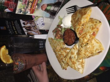 Consumer Review - Food Safety Rainforest Cafe, West Grand Avenue, Gurnee, IL, USA Ate there on 12/26/21 and late the next day, 2 o... photo #2