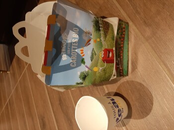 Reseña del consumidor - Seguridad alimentaria McDonald's, Avenue du Maréchal Juin, Les Sables-d'Olonne, France Ma fille de 8 ans a mangé 1 happy m... foto #1