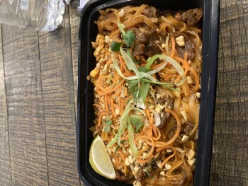 消费者评论 - 食品安全 Chick-fil-A, Terminal 1, 1 World Way, Los Angeles, CA 90045, USA It happened on my flight way back t... 照片 #2
