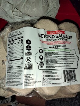 Consumer Review - Food Safety Pavilions, West Olympic Boulevard, Beverly Hills, CA, USA I bought the beyond meat hot sausage Sympt... photo #2