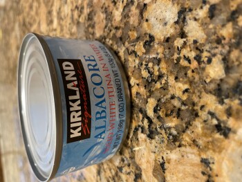 消费者评论 - 食品安全 Costco Wholesale, Intermountain Drive, Murray, UT, USA Me and my dog ate Kirkland Albacore tuna and... 照片 #2