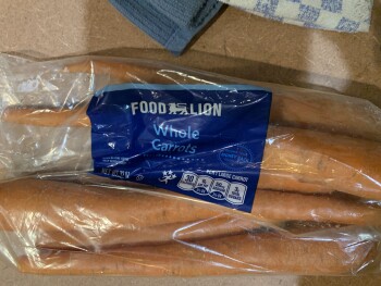 Consumer Review - Food Safety Food Lion, South Main Street, Farmville, Virginia 23901, USA carrots.  Male age 66 ate one unwashed... photo #1