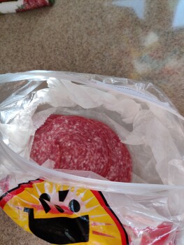 消费者评论 - 食品安全 ShopRite of Monticello, 46 Thompson Square, Monticello, NY 12701, USA 2/4/2022,  Carrando Hard salam... 照片 #3
