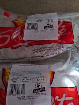 消费者评论 - 食品安全 ShopRite of Monticello, 46 Thompson Square, Monticello, NY 12701, USA 2/4/2022,  Carrando Hard salam... 照片 #4