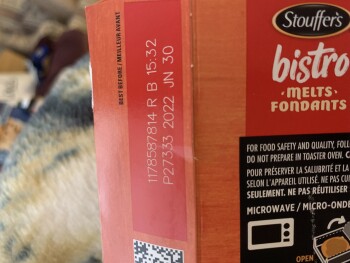 Reseña del consumidor - Seguridad alimentaria Save-On-Foods, Main Street, Lake Country, BC, Canada When I woke this morning ,  Stouffer’s Bistro M... foto #2