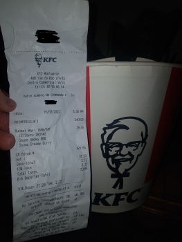 Avis du consommateur - Sécurité alimentaire KFC Montgeron, rue Du Bac D'Albon, Montgeron, France Poulet,  Tombé malade 1. Quelques heures après... photo #2
