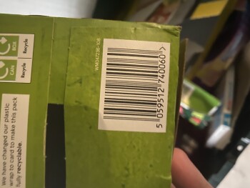 Consumer Food Safety Report Tesco Superstore, Blundells Way, Tiverton, UK Tesco's own adult dog food 'Complete & Balanced NUTRIT... photo #4