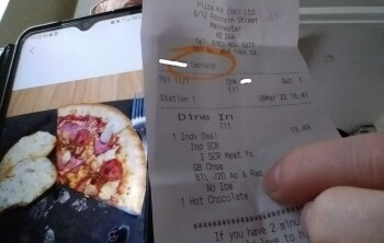 Consumer Review - Food Safety Pizza Hut Restaurants, Fountain Street, Manchester, UK I had a meat feast pizza with garlic cheese b... photo #2