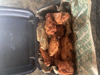 Reseña del consumidor - Seguridad alimentaria Wingstop, West Belt Line Road, Cedar Hill, TX, USA Last Sunday,  The wings. Everyone eaten and 3 hou... foto #2