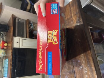 Consumer Review - Food Safety Kroger, North Beach Street, Fort Worth, TX, USA Lucky charms cereal April 1,2022, photo #1