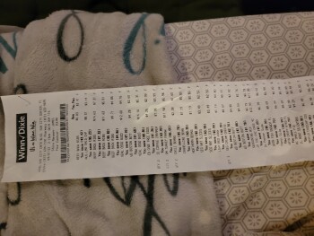 Avaliação do consumidor - Segurança alimentar Winn-Dixie, Sun City Center Boulevard, Sun City Center, FL, USA eating the now recalled boxes of Luc... foto #1