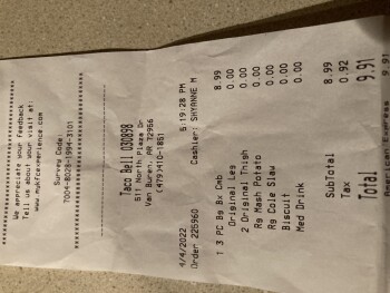 Consumer Review - Food Safety Taco Bell, 511 N Plaza Dr, Van Buren, AR 72956, USA Chicken thighs  71 years old, It happened on 4/4... photo #1