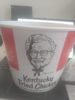 Consumer Review - Food Safety KFC, 5153 Library Road, Bethel Park, PA, USA I bought a bucket of chicken from this company on 4/6/2... photo #3