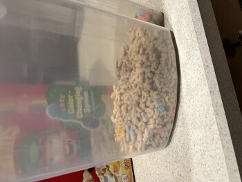 Consumer Review - Food Safety Lucky charms, Kroger, Hill Road North, Pickerington, OH, USA Can’t eat Nothing stays down or in my s... photo #1