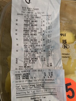 消费者评论 - 食品安全 Kroger, Buechel Bypass, Louisville, KY, USA precut pineapples I bought the pineapples 4/9/22 I belie... 照片 #4