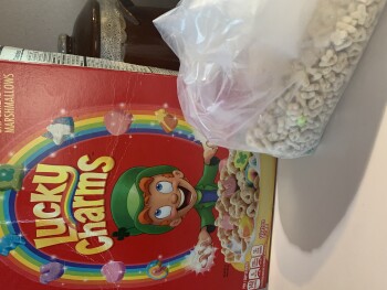 Consumer Review - Food Safety Lucky charms, GIANT, West Penn Avenue, Cleona, PA, USA For the past several months, my 8 year old da... photo #2