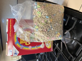 Consumer Review - Food Safety Smart & Final Extra!, South Crenshaw Boulevard, Inglewood, CA, USA I purchase a box of Lucky charms... photo #3