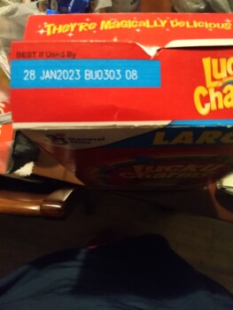 Avaliação do consumidor - Segurança alimentar Lucky Charms, Walmart, San Antonio, TX, USA About a week ago, It was my daughter's first time trying... foto #1