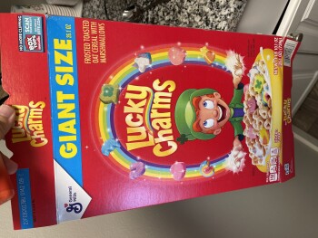 Consumer Review - Food Safety Lucky charms, Mariano's, North York Street, Elmhurst, IL, USA I’ve been eating these regularly for a... photo #2