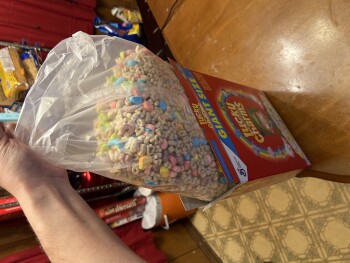 Consumer Review - Food Safety Lucky Charms, San Antonio, TX, USA I recently got Lucky Charms for my kids and my daughter ate some... photo #3