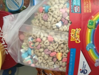 Consumer Review - Food Safety Walmart Supercenter, West McCord Street, Centralia, IL, USA My 4-year-old granddaughter ate Lucky Ch... photo #1