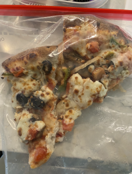 مراجعة المستهلك - سلامة الغذاء Papa Johns Pizza, Northeast Park Street, Okeechobee, FL, USA 4-14-22: Their pizza gave me food poiso... صورة فوتوغرافية #2