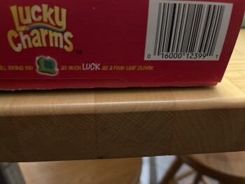 Verbraucherbewertung – Lebensmittelsicherheit Lucky Charms, Cortlandt, NY 10567, USA Week of 4/12,  Not sure but lucky charms was eaten by both of... Foto #2